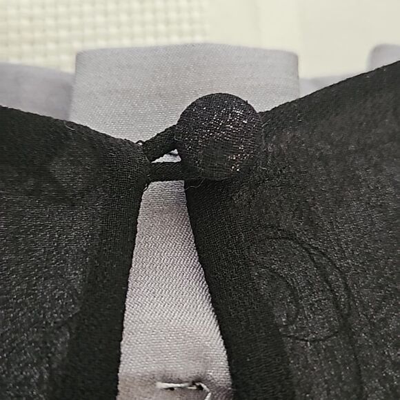 YaYa & Co Women's Sequins Open Back Top With Tie Front Black/ Silver Medium - Picture 12 of 16